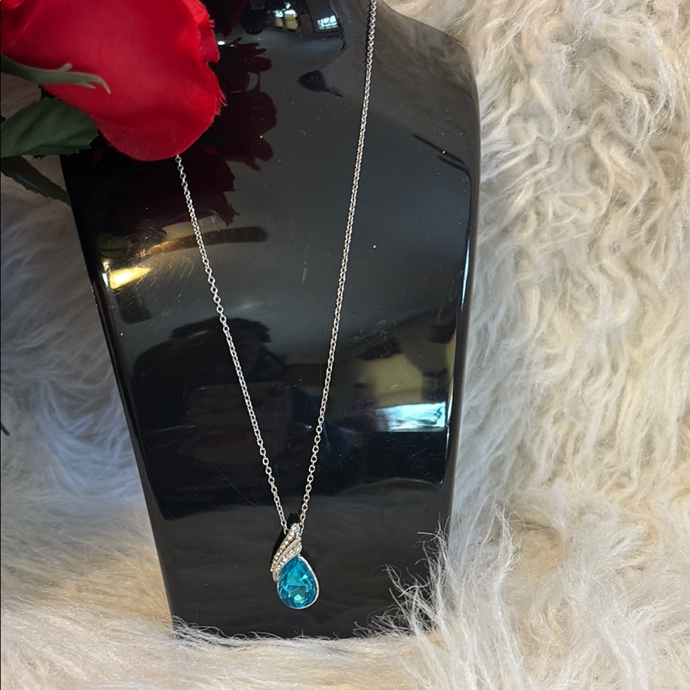 Elegant Silver Blue Necklace with Teardrop Pendant